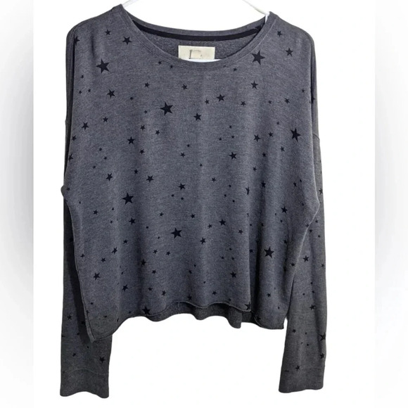 Thread and supply star sweatshirt size medium gray, black lightweight, crewneck - Picture 1 of 6